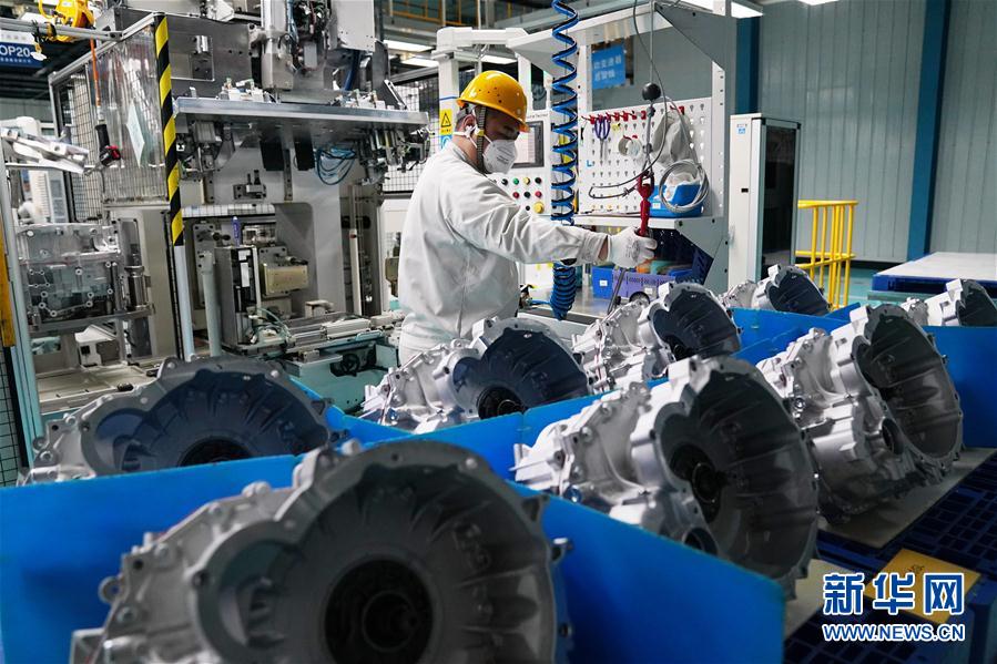 (在习近平新时代中国特色社会主义思想指引下——新时代新作为新篇章·习近平总书记关切事·图文互动)(5)不放松!——各地努力抓紧抓实抓细疫情防控